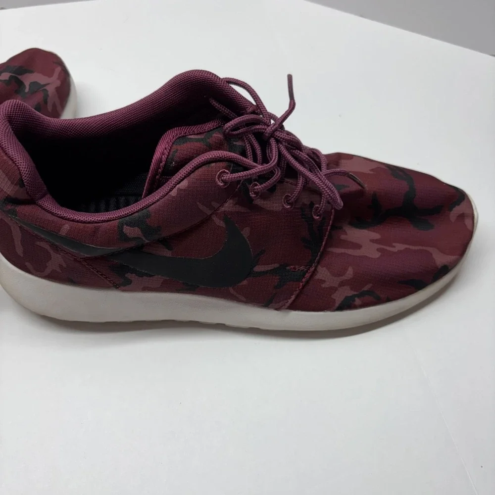 Men's 2014‎ Nike Roshe Run Print 'Red Camo' Lightweight Running Shoes Size 9